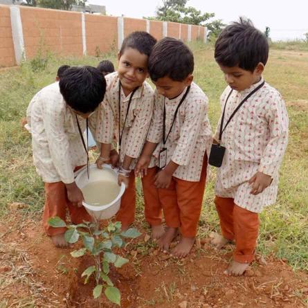 Isha Vidhya students